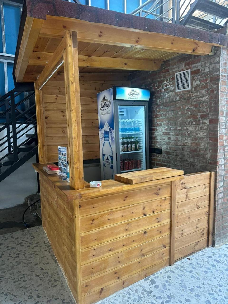 Vega 43 Hostel Sarandë エクステリア 写真